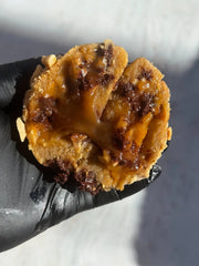 Cookie artisanal Snicky ouvert pour montrer son cœur fondant — YS COOKIE, Lomme, Lille